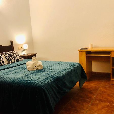 Low Cost Rooms Malaga River Exterior photo