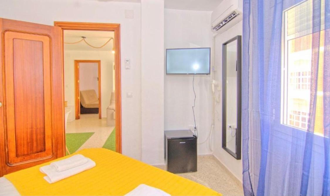 Low Cost Rooms Malaga River Exterior photo