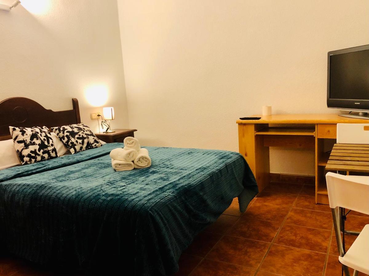 Low Cost Rooms Malaga River Exterior photo