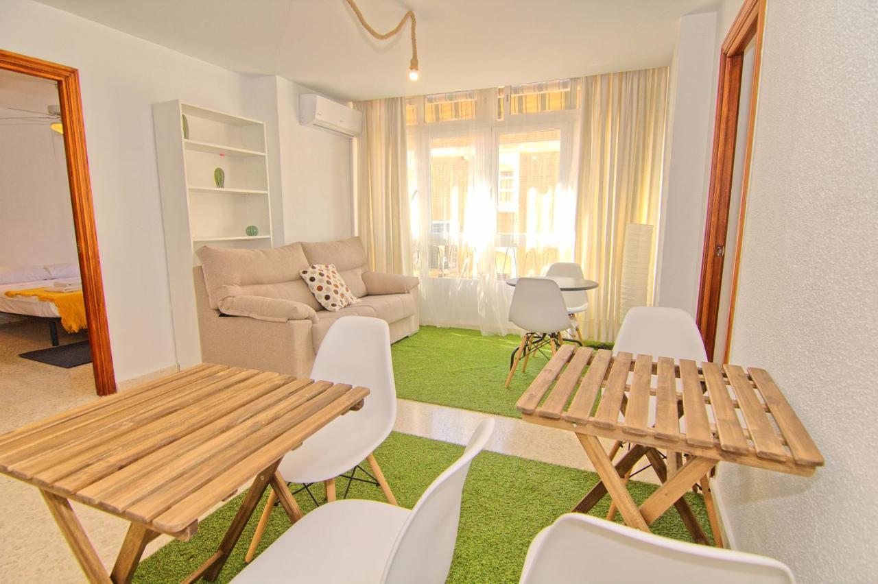 Low Cost Rooms Malaga River Exterior photo